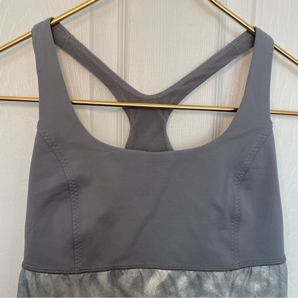 Lululemon Venus Tank Blazer Fossil / Fossil Material: Luxtreme, Swift size:6 - Picture 8 of 13